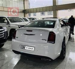 کرایسلەر 300